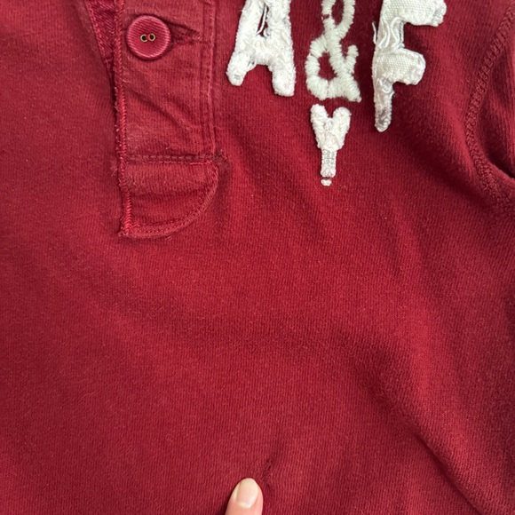 Abercrombie & Fitch Red Long Sleeve Tee - Picture 3 of 3